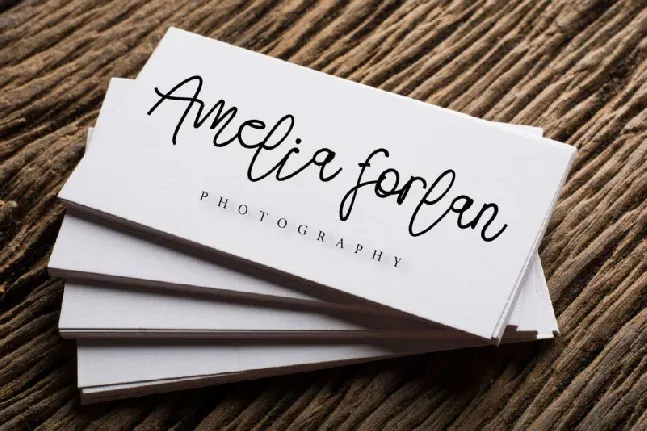 Ayesha Burns Handwriting font