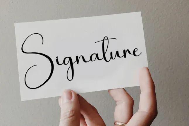 Daddy Signature font