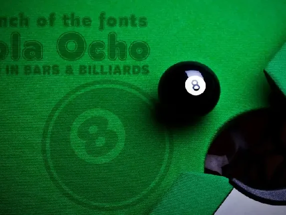 Bola Ocho font