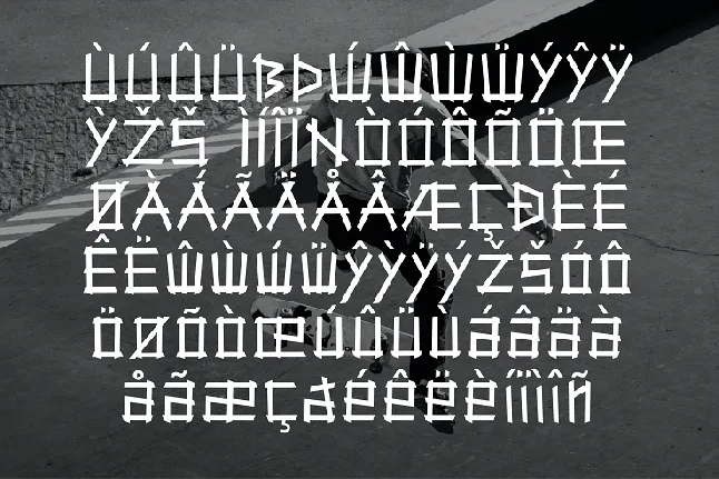 TEREXMAL SUNDAY font