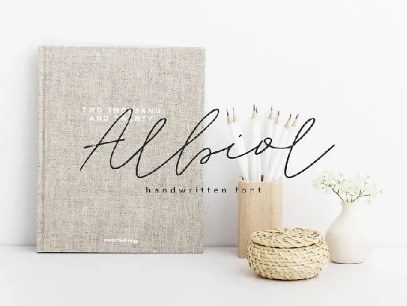 Albiol Handwritten font