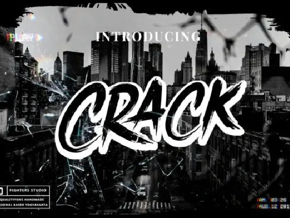 Crack font