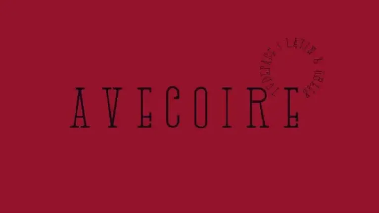 Avecoire Slab Serif font