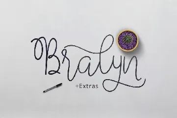 Bralyn Script font