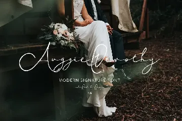 Auggie Devothy Signature font