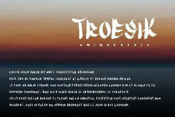 Troesik - Decorative Font