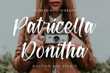 Danthela Myllian Casual Script Font