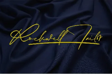 Monarchy Signature font