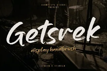 Getsrek Display Handbrush Font