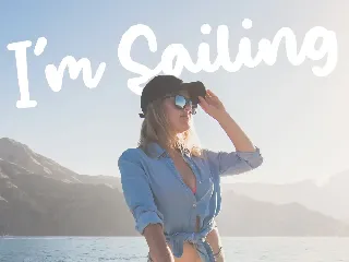 Salty Ocean Bold Brush Font