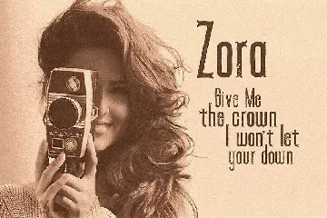 Zora - Vintage Display Font