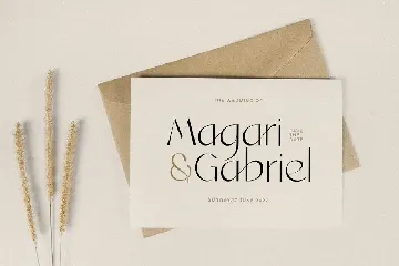 Santiago - Modern Chic Stylish Font