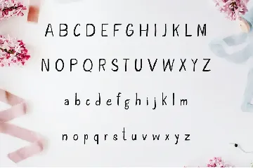 Madelin Handwritten Font