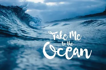 Oceanwaves Typeface font