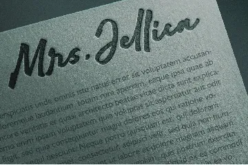 Adelina Camarie - Bold Signature Font