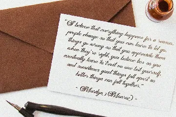 Feeling Lovely font