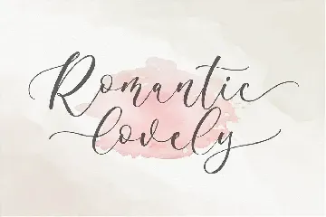 Algeline a Romantic Script Font